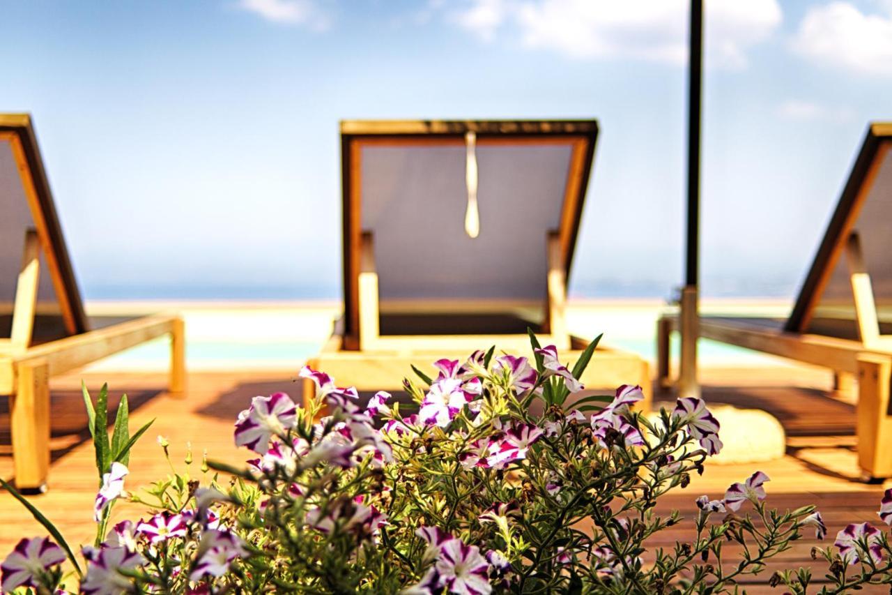 Euphoria Suites Avía Zewnętrze zdjęcie